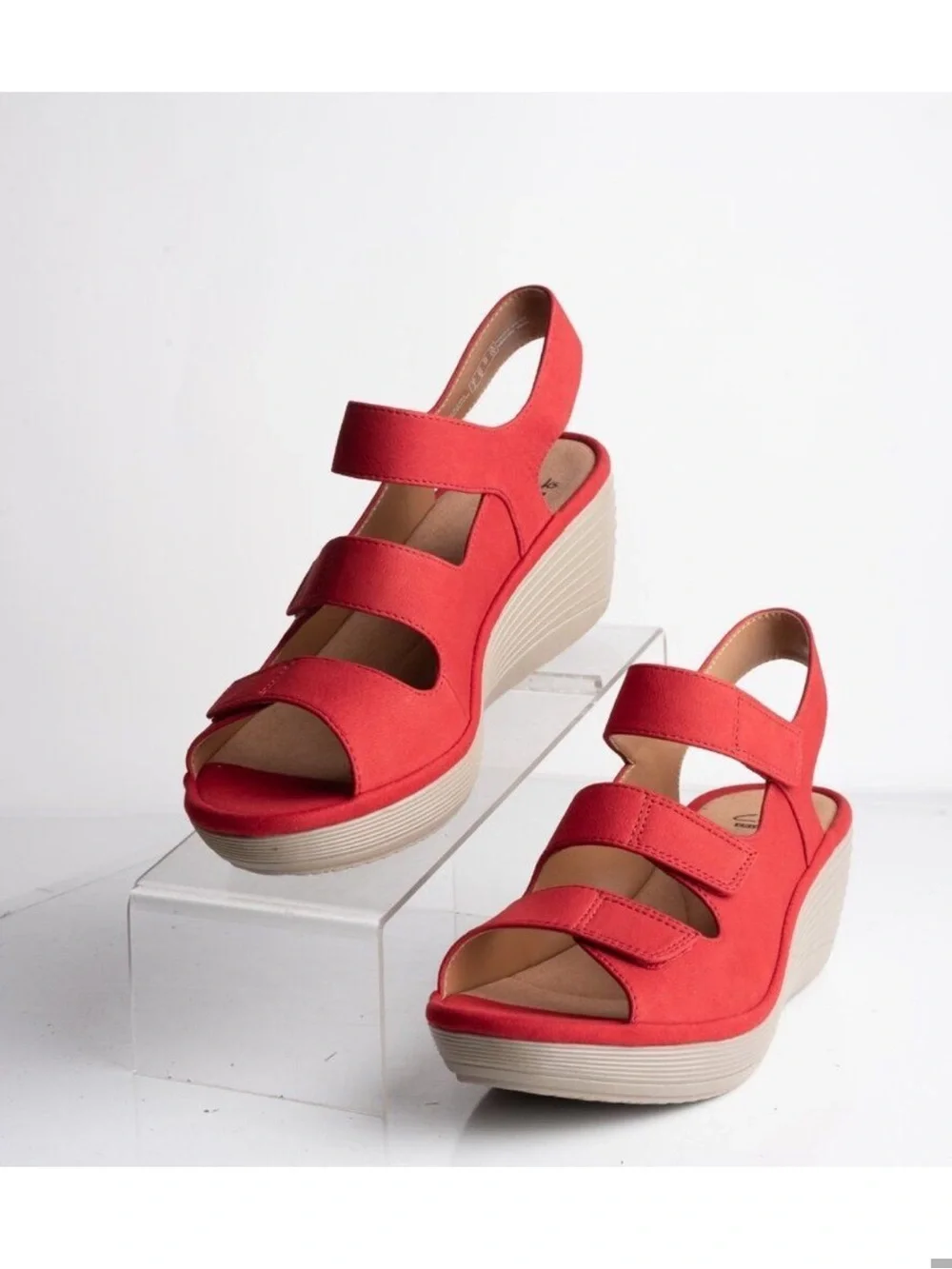 Clarks NWOB Women’s Red Nubuck Reedly Juno Wedge Sandals Size 11 Coastal Travel